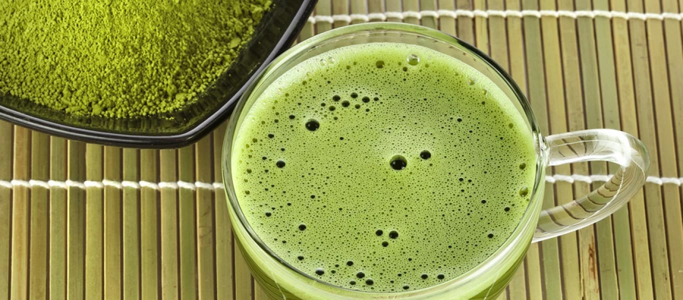 Τσάι Matcha: Oι «μαγικές» του ιδιότητες - Μειώνει την χοληστερόλη, καταπολεμάει τον καρκίνο και προσδίδει μακροζωία